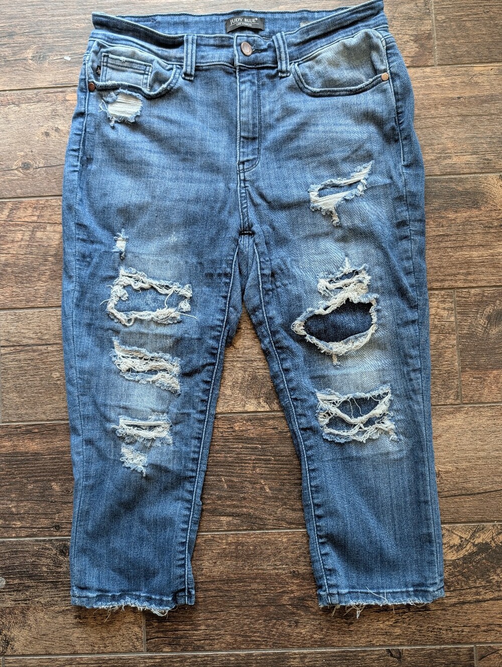 Judy Blue Skinny Fit Capri Distressed Medium Wash Women's Size 11/30